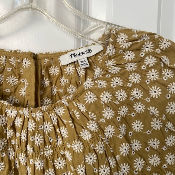 Madewell Daisy Embroidered Shirred Puff-Sleeve Top - Picture 2 of 3